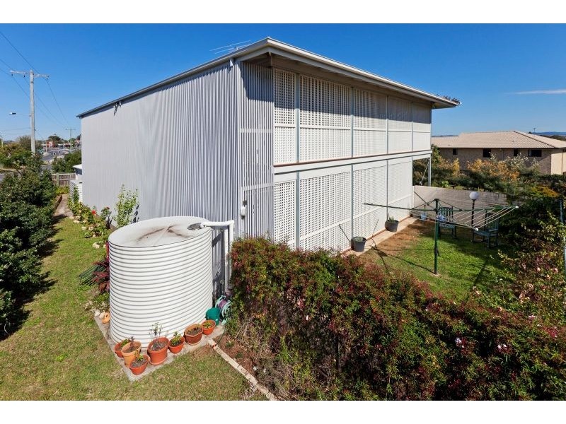16 Summit Place, Wynnum West QLD 4178