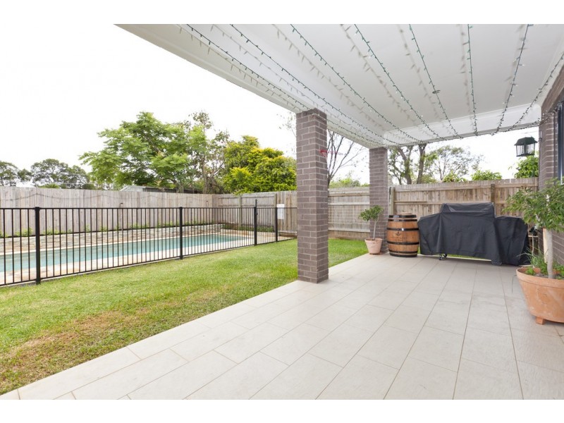 15 Berrimilla Street, Manly West QLD 4179