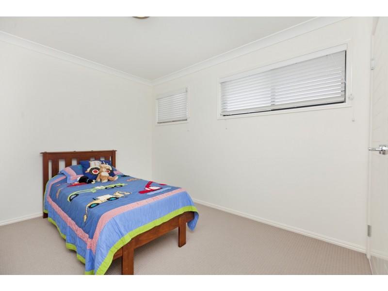 15 Berrimilla Street, Manly West QLD 4179