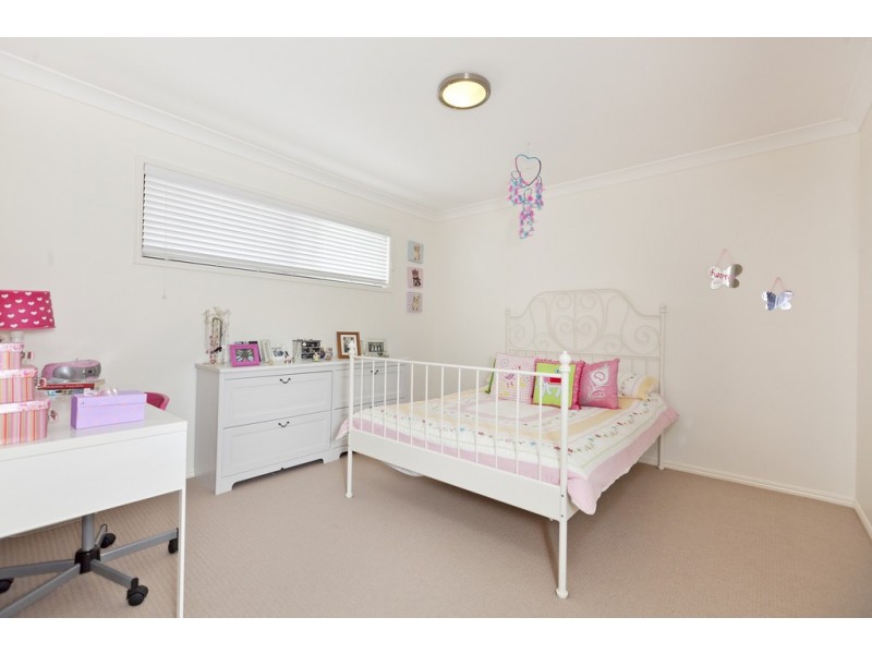 15 Berrimilla Street, Manly West QLD 4179