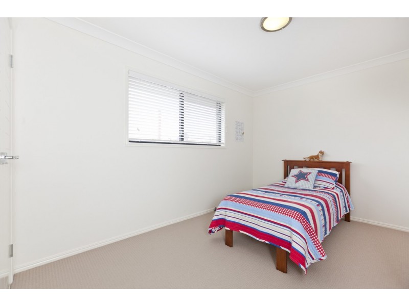 15 Berrimilla Street, Manly West QLD 4179