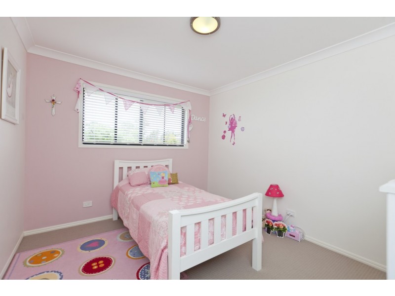 15 Berrimilla Street, Manly West QLD 4179