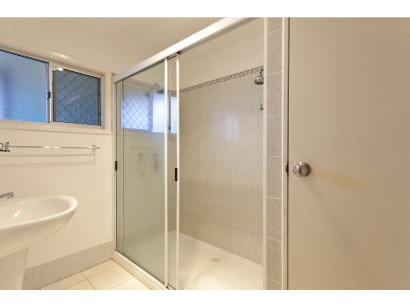 24 Bonniebrae Street, Wynnum West QLD 4178