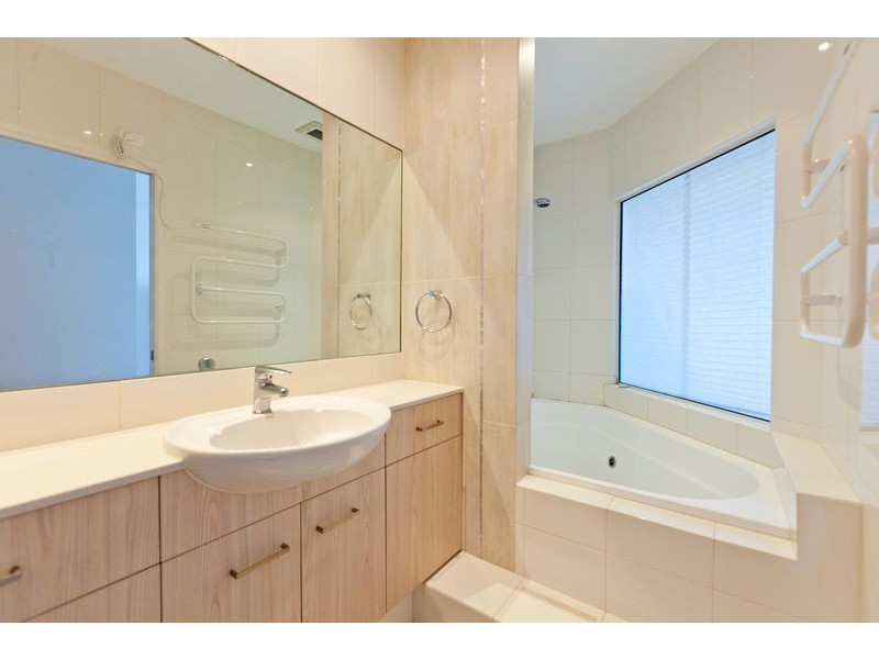 37/78 Cairns Street, Kangaroo Point QLD 4169