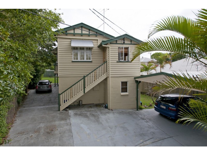 11 Moreton Ave, Wynnum QLD 4178