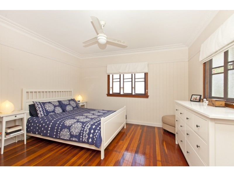 12 Radius Street, Wynnum QLD 4178