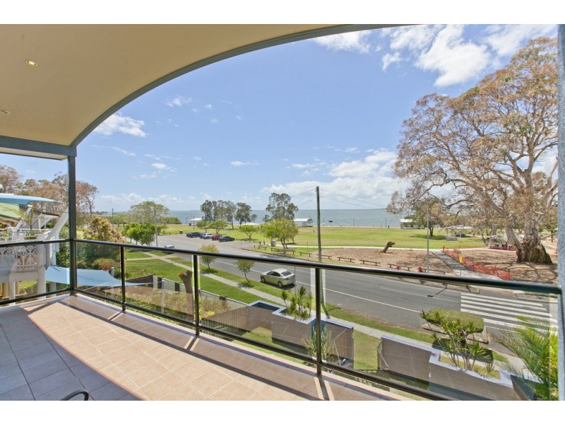 685 Esplanade, Lota QLD 4179