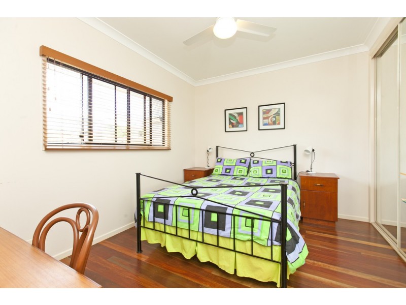 685 Esplanade, Lota QLD 4179