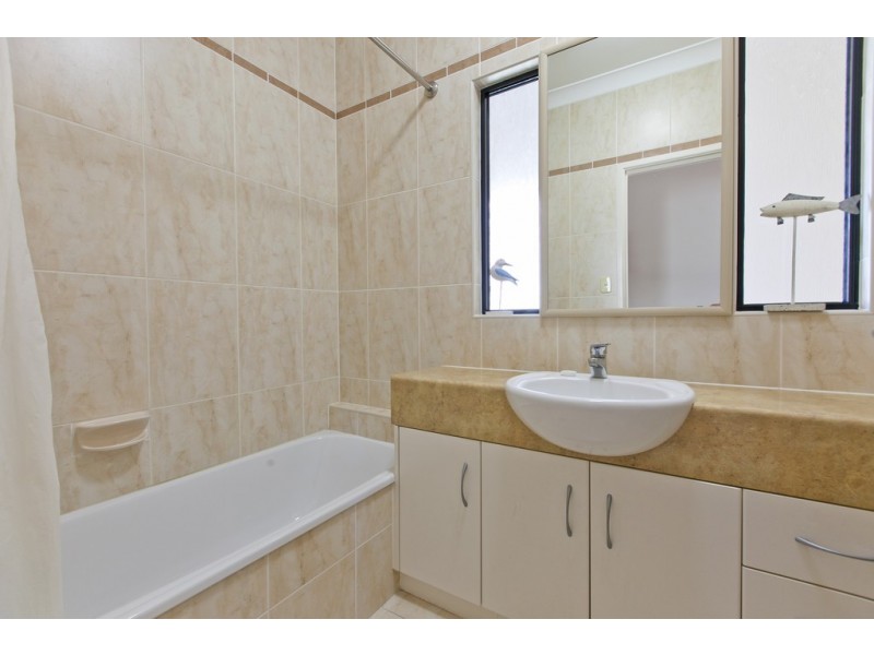 685 Esplanade, Lota QLD 4179