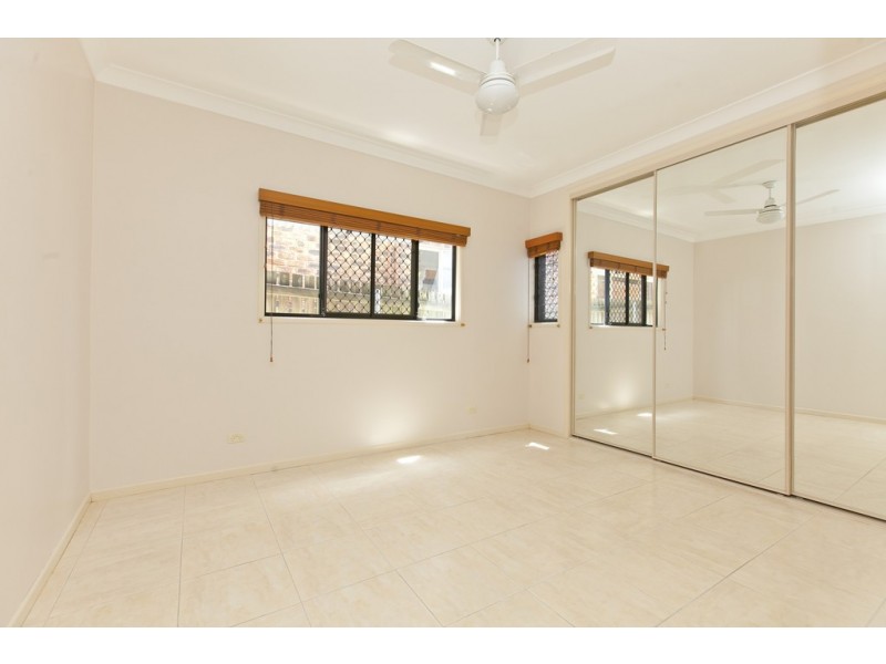 685 Esplanade, Lota QLD 4179