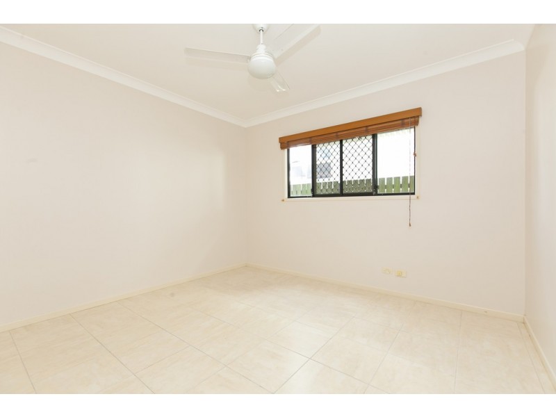 685 Esplanade, Lota QLD 4179