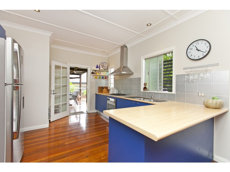 137 Worthing Street, Wynnum QLD 4178