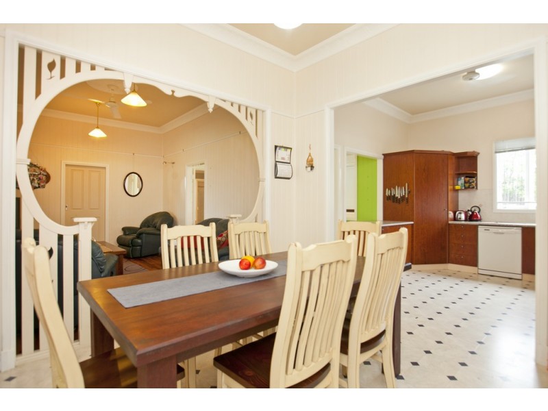 15 Carlton Terrace, Wynnum QLD 4178