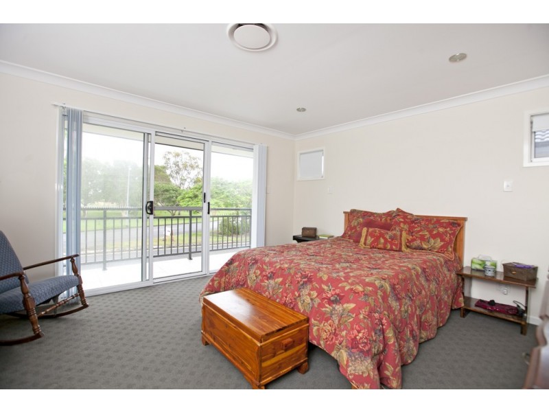 94 Worthing Street, Wynnum QLD 4178