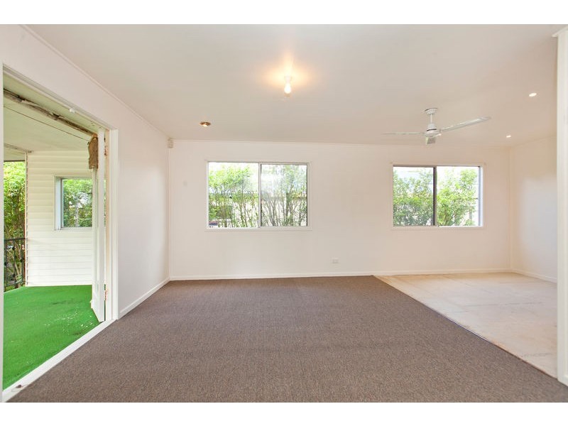 11 Cabanda Street, Wynnum West QLD 4178