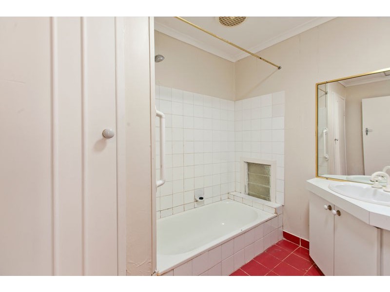 11 Cabanda Street, Wynnum West QLD 4178