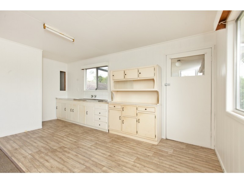 11 Cabanda Street, Wynnum West QLD 4178