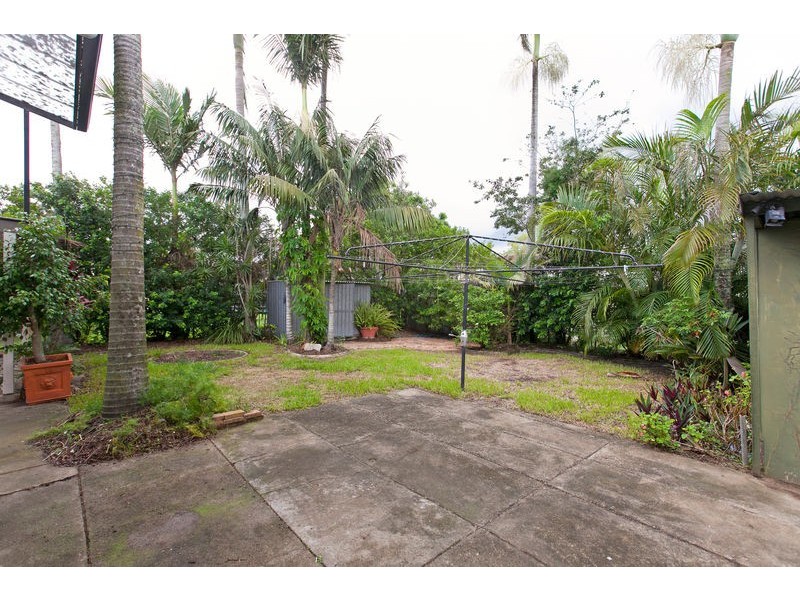 11 Cabanda Street, Wynnum West QLD 4178