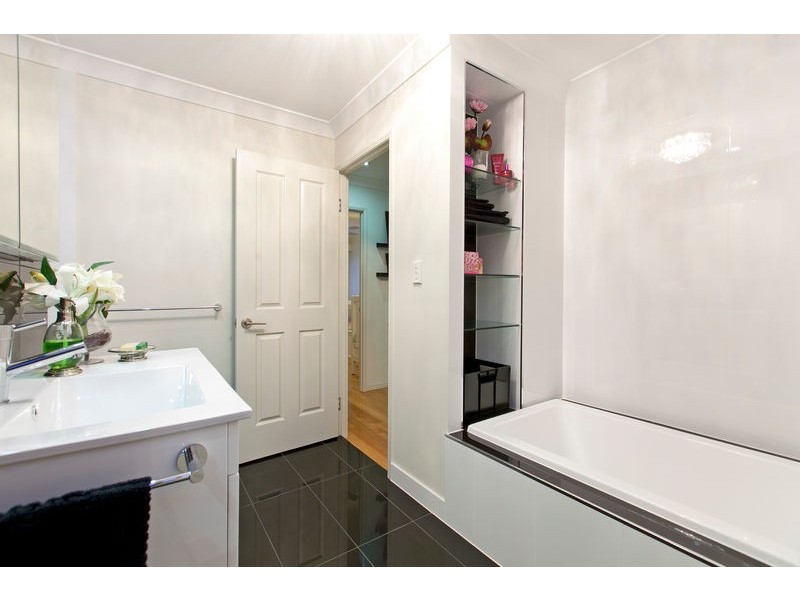 179 Melville Terrace, Manly QLD 4179