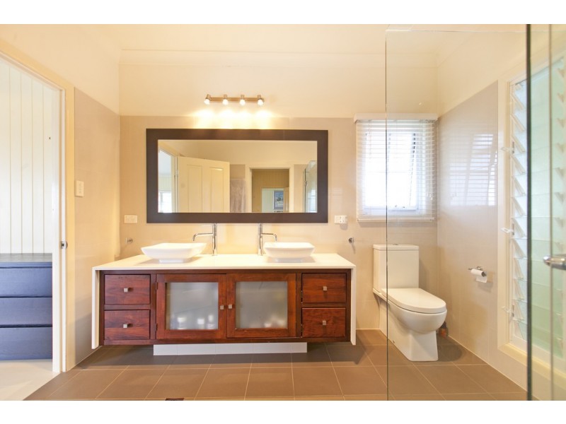 16 Grattan Terrace, Wynnum QLD 4178
