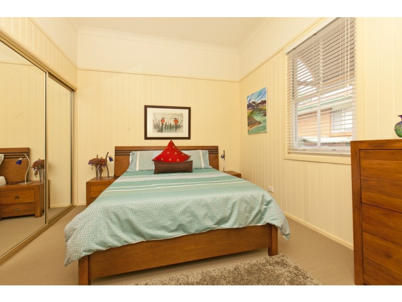 16 Grattan Terrace, Wynnum QLD 4178