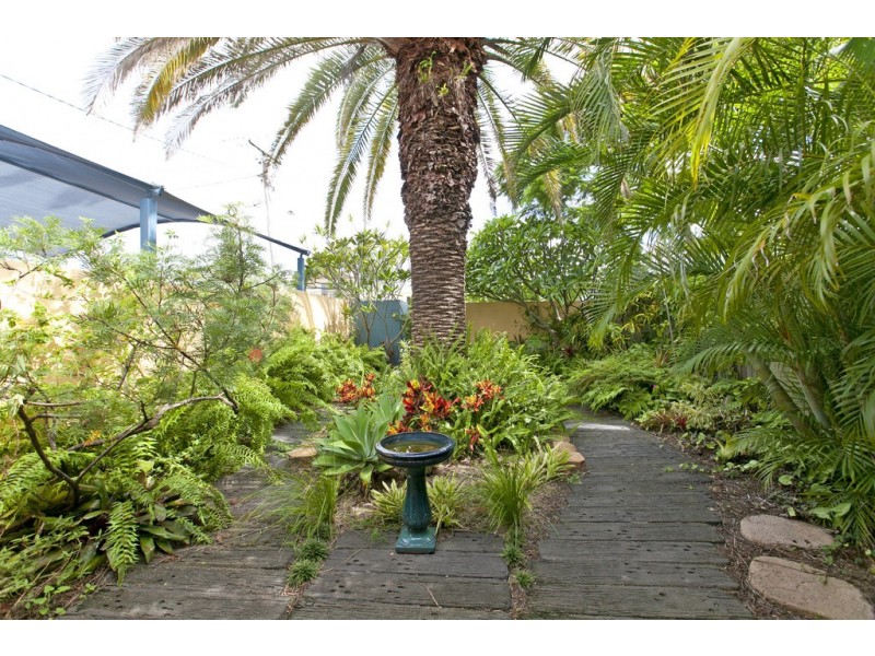16 Grattan Terrace, Wynnum QLD 4178