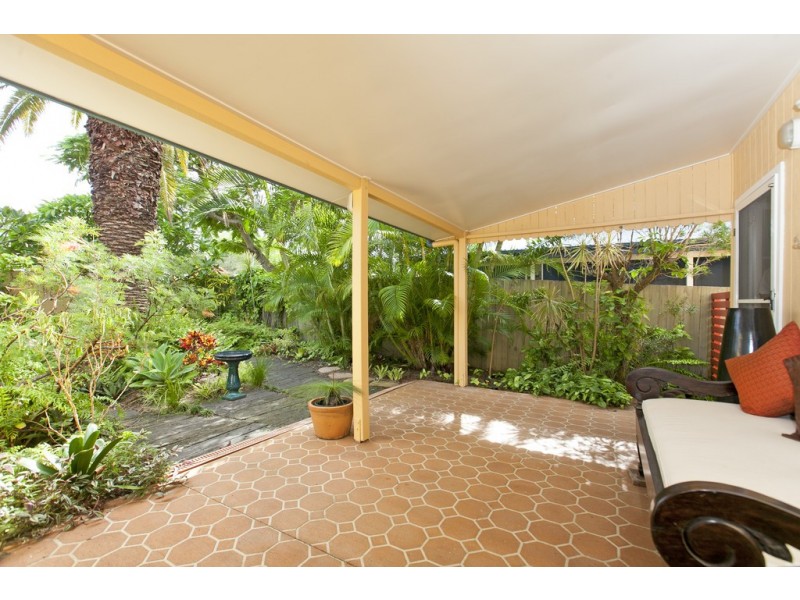 16 Grattan Terrace, Wynnum QLD 4178