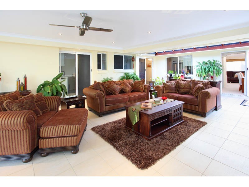 48 Duncan Street, Wynnum QLD 4178