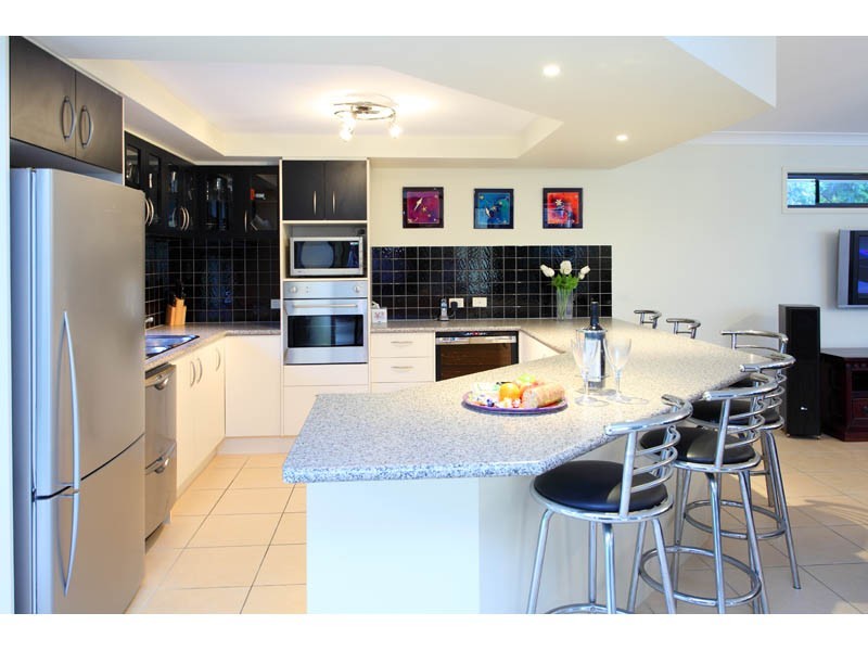 48 Duncan Street, Wynnum QLD 4178