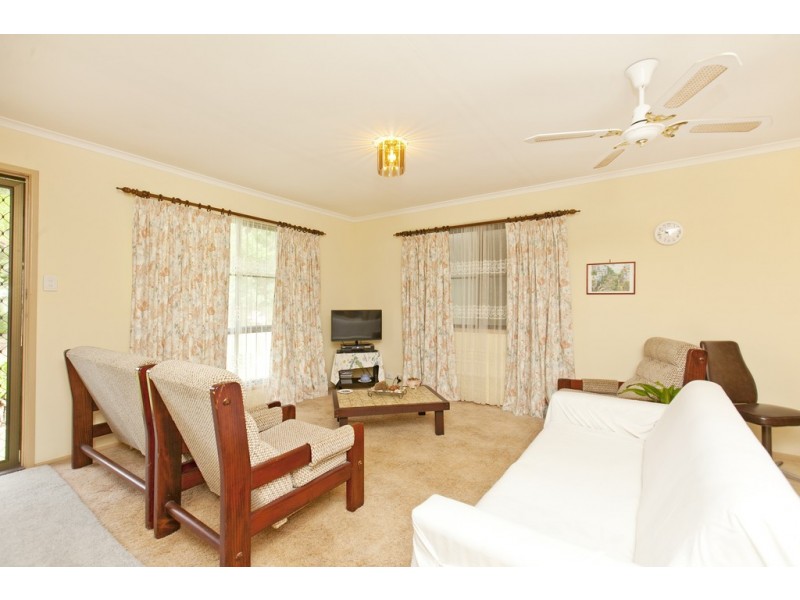 27 Perulpa Street, Coochiemudlo Island QLD 4184