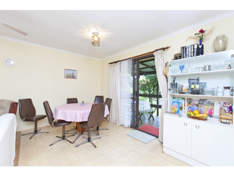 27 Perulpa Street, Coochiemudlo Island QLD 4184
