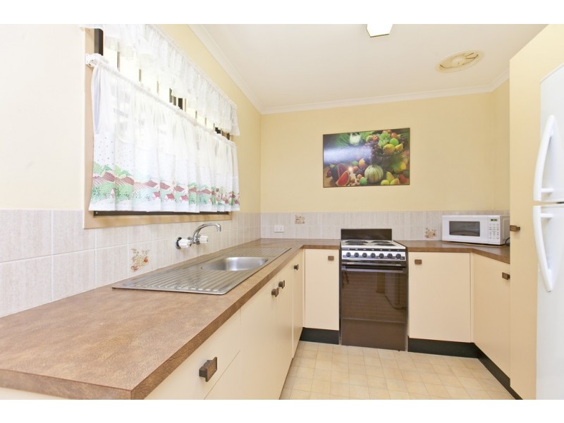 27 Perulpa Street, Coochiemudlo Island QLD 4184