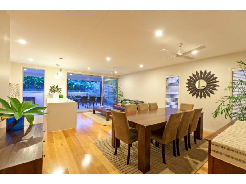 86 Cedar Street, Wynnum QLD 4178