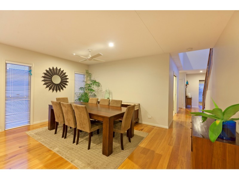 86 Cedar Street, Wynnum QLD 4178