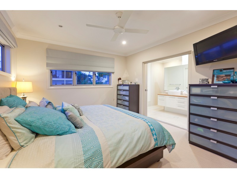 86 Cedar Street, Wynnum QLD 4178