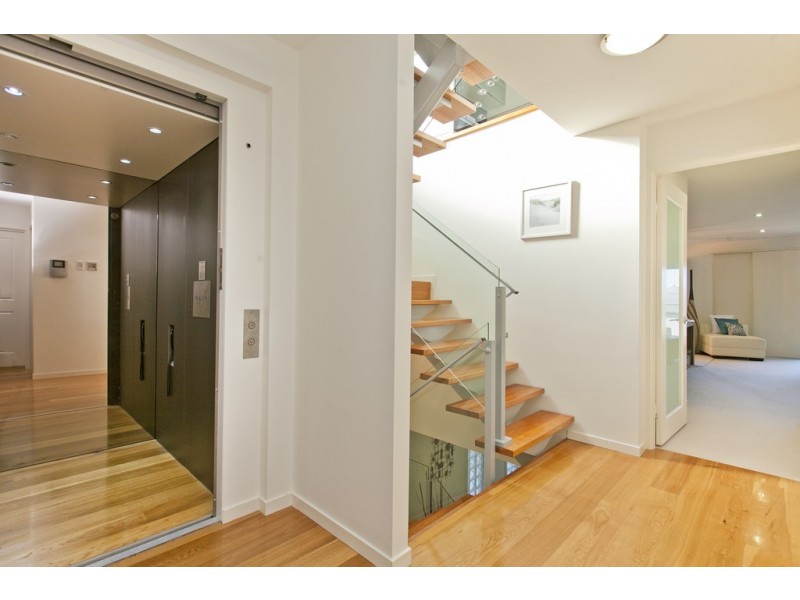 38 Akonna Street, Wynnum QLD 4178