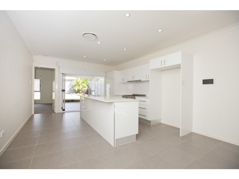 78 Hindes Street, Lota QLD 4179