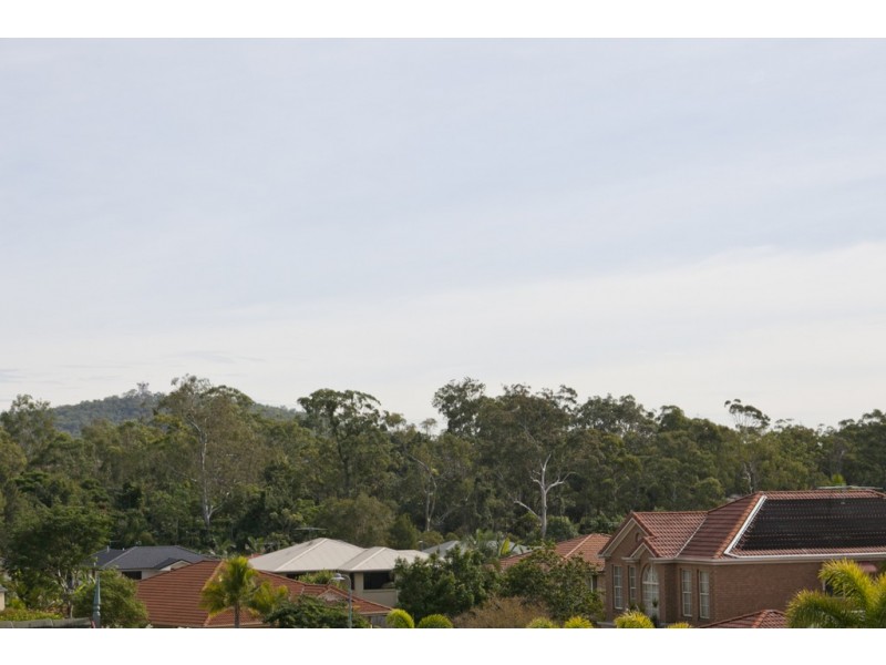 35 Cambridge Place, Wishart QLD 4122