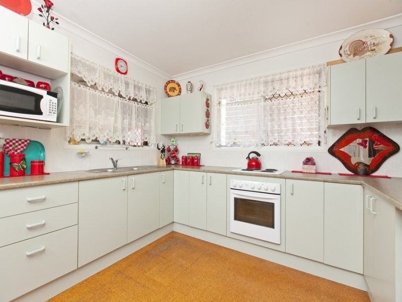 41 Bernays Road, Wynnum West QLD 4178