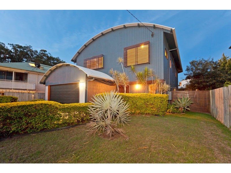 2 Macdonald Street, Lota QLD 4179