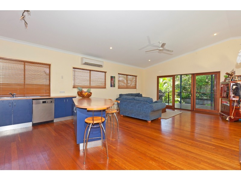 2 Macdonald Street, Lota QLD 4179