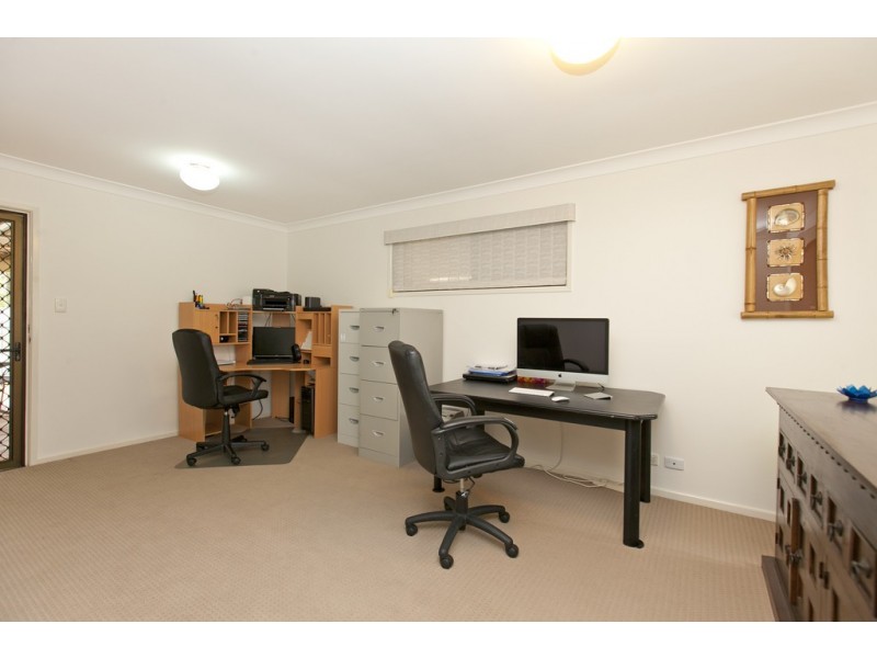 30 Network Drive, Wynnum West QLD 4178