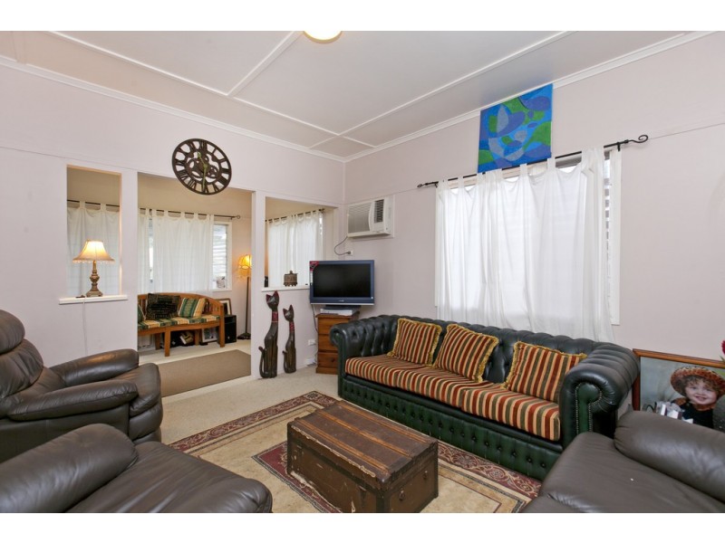 17 Chestnut Street, Wynnum QLD 4178