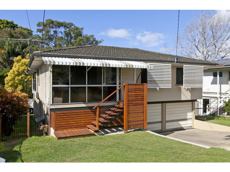 42 Roseberry Parade, Wynnum West QLD 4178