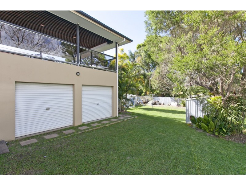 42 Roseberry Parade, Wynnum West QLD 4178