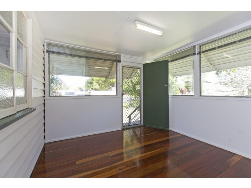 41 Seabreeze Road, Manly West QLD 4179