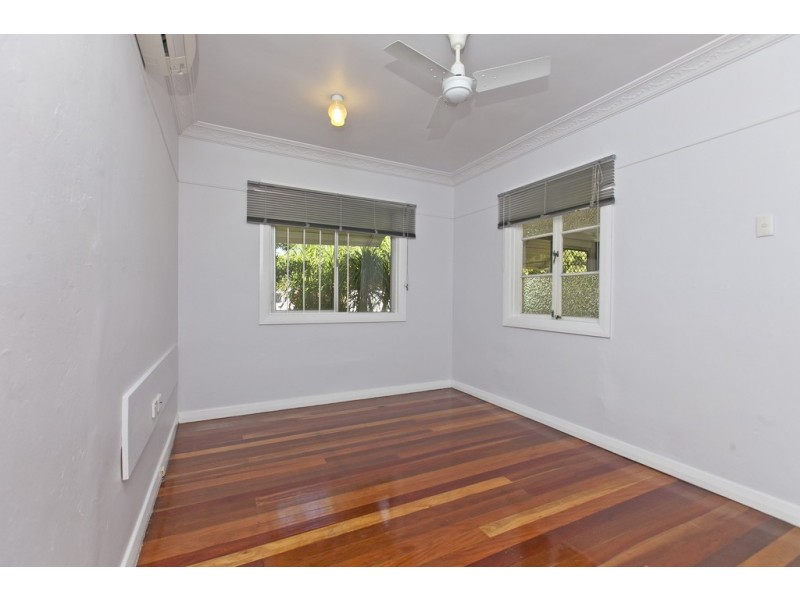 41 Seabreeze Road, Manly West QLD 4179