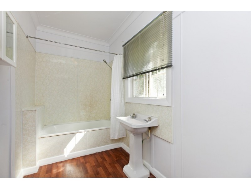 41 Seabreeze Road, Manly West QLD 4179