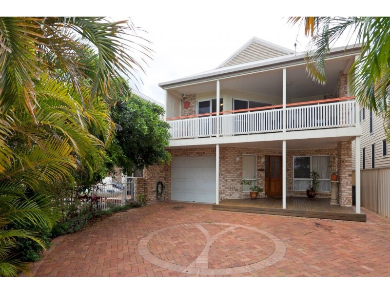 797 Esplanade, Lota QLD 4179