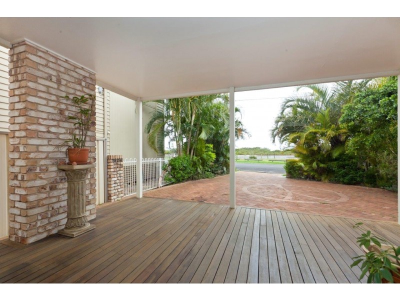 797 Esplanade, Lota QLD 4179